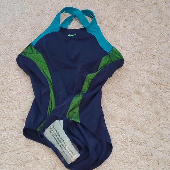 Nike women's Swimsuit 🩱Size: M - Picture 4 of 4